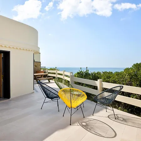 Phar'ouest Апартаменты